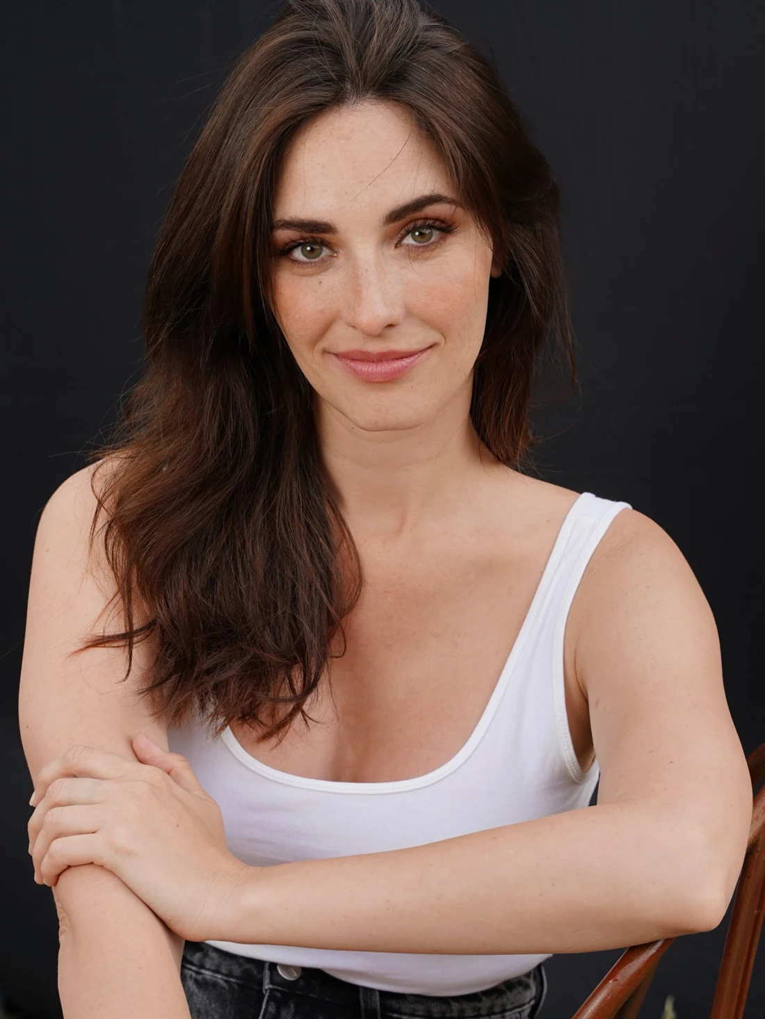 Ana Esther — Retrato 1